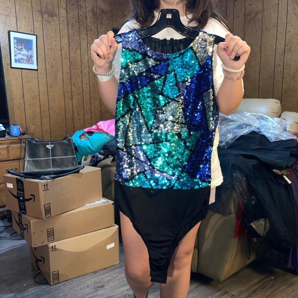 Lillie Rubin sequined body suit